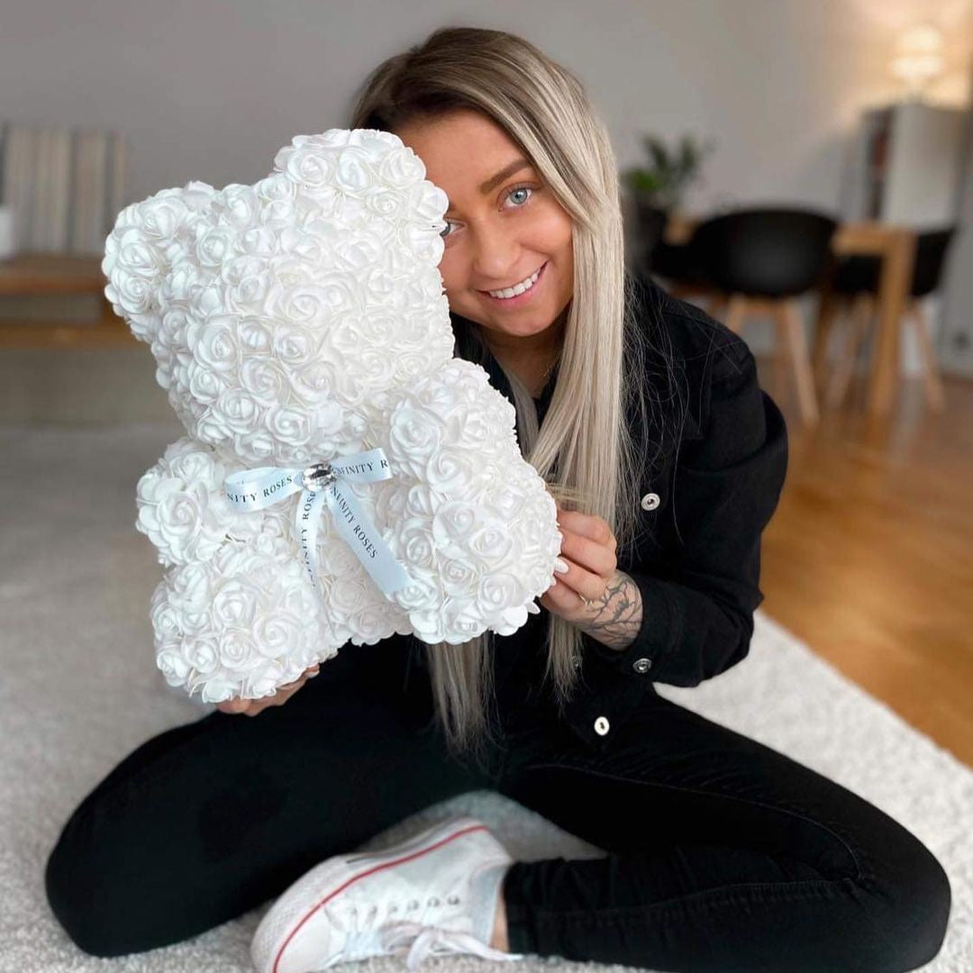 WHITE ROSE BEAR